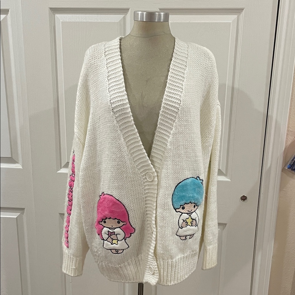 Little Twin Stars Cozy White Cardigan with Cute Character Design
